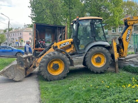 На улице Чистова оперативно устраняют прорыв водопровода Новости Подольска 